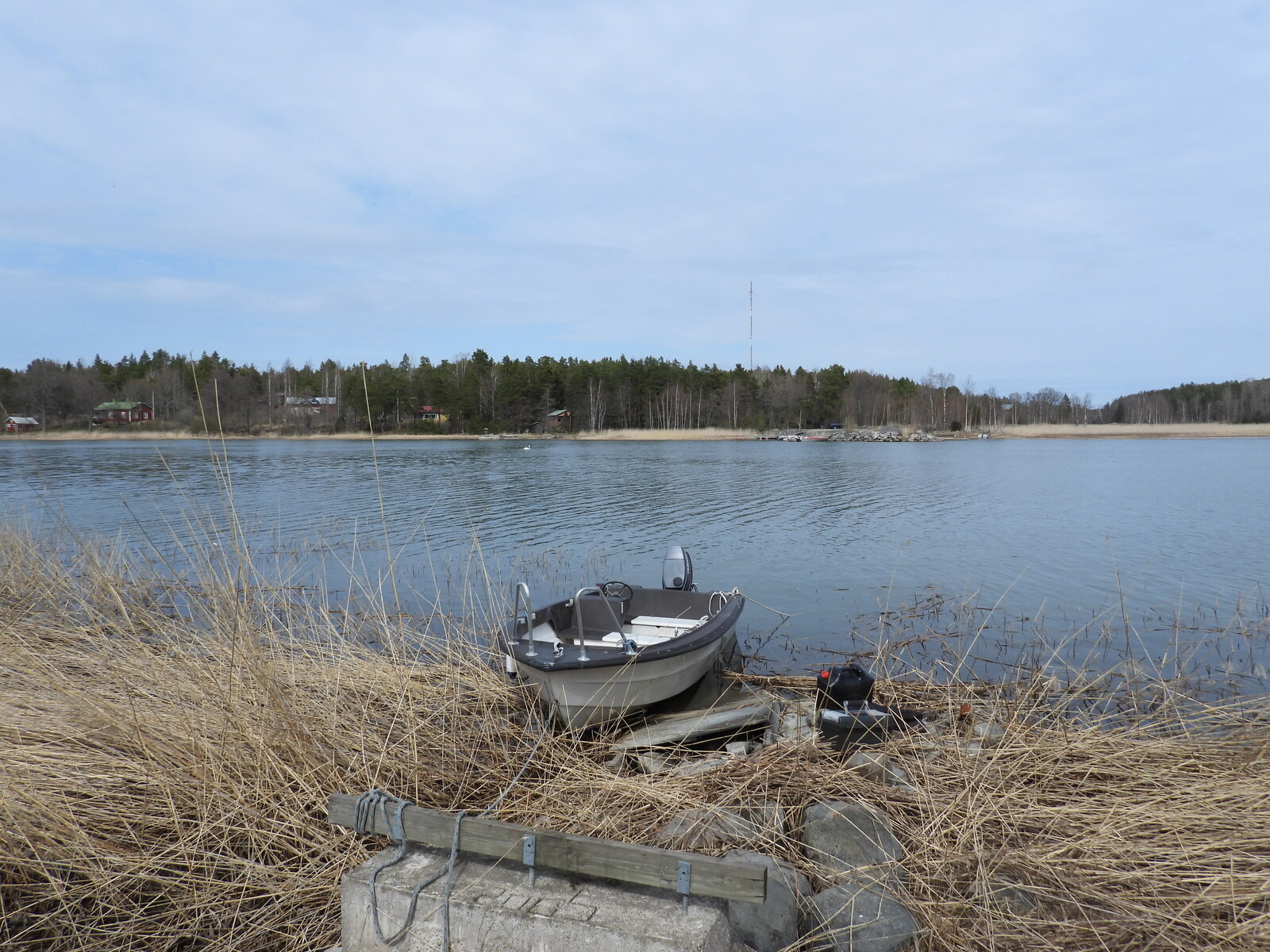 Müüa looduskaunis mereäärne krunt Soomes Solid House kinnisvarabüroo maakleri kaudu kinnisvara mere ääres